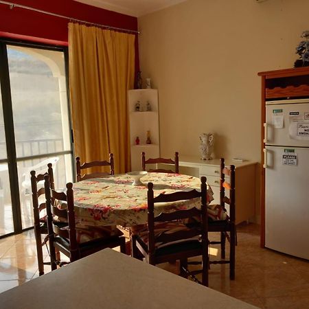 Spacious Apartment In Marsalforn, Gozo Экстерьер фото